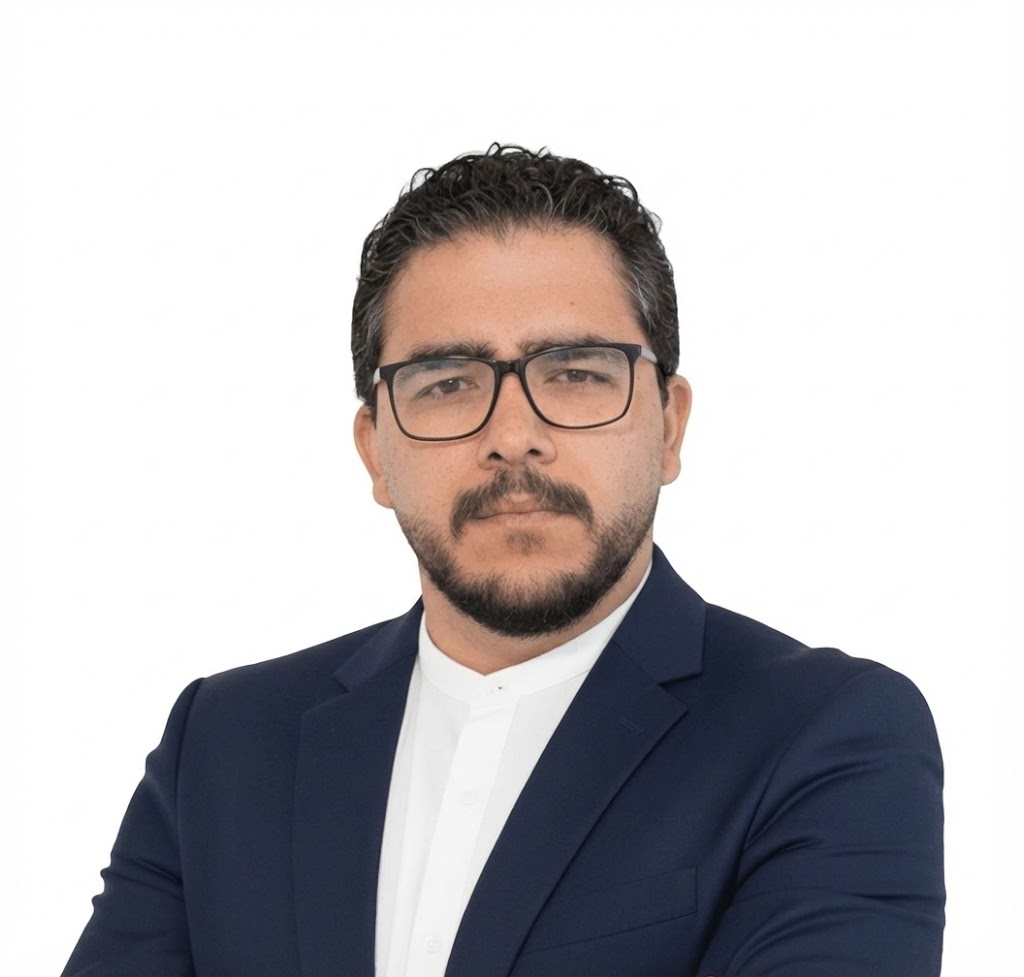 Photo of Leonardo J. Uribe-Cavero